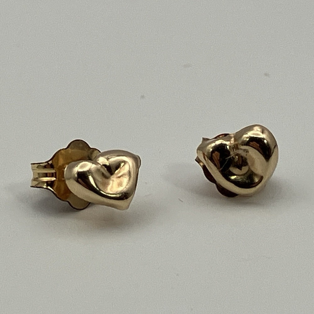 Vintage 14K Gold 3-D Heart Earrings / Screwback Stud Dainty / Signed JCM /0.22 g